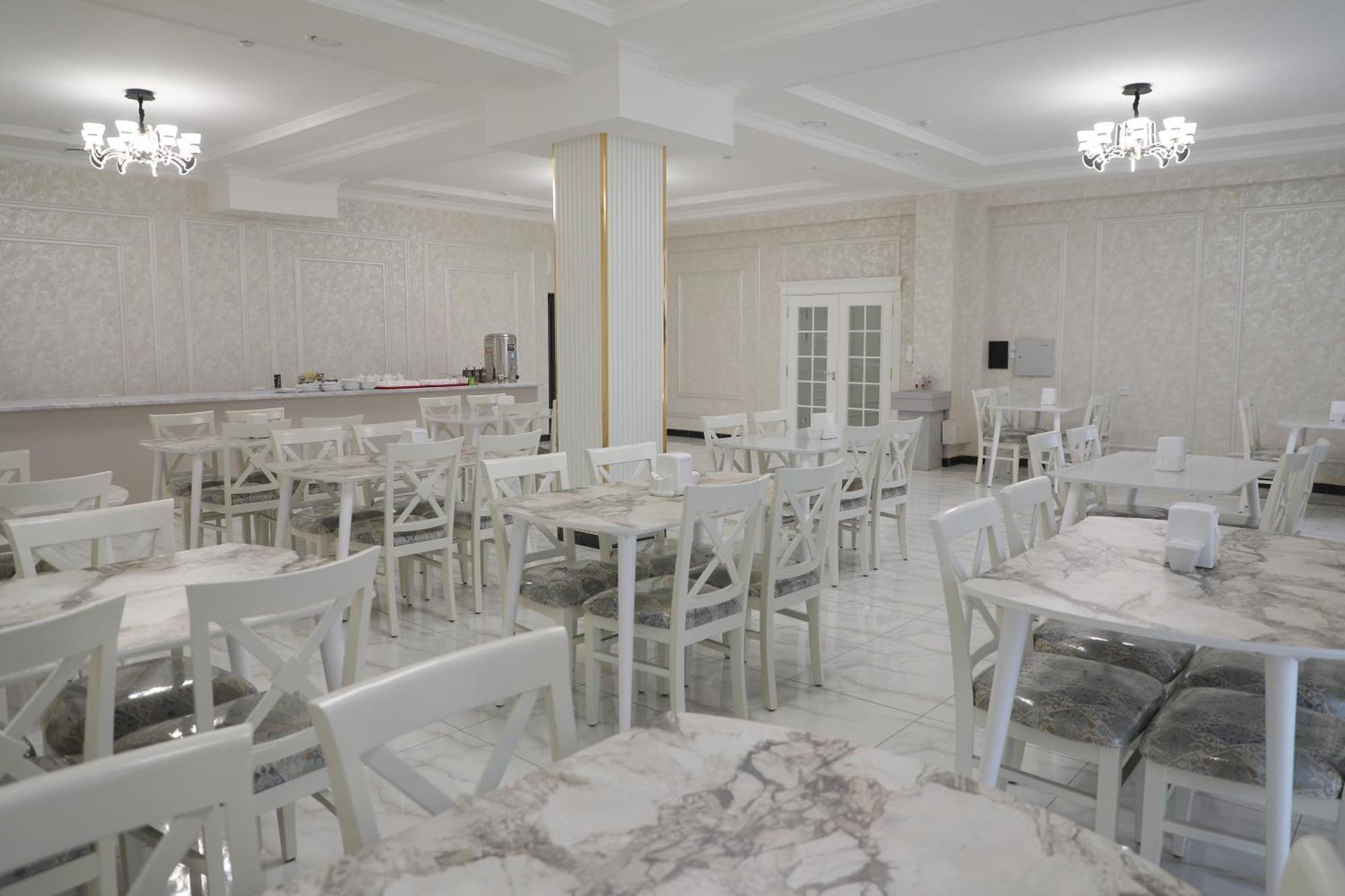 Status Hotel Карші Екстер'єр фото