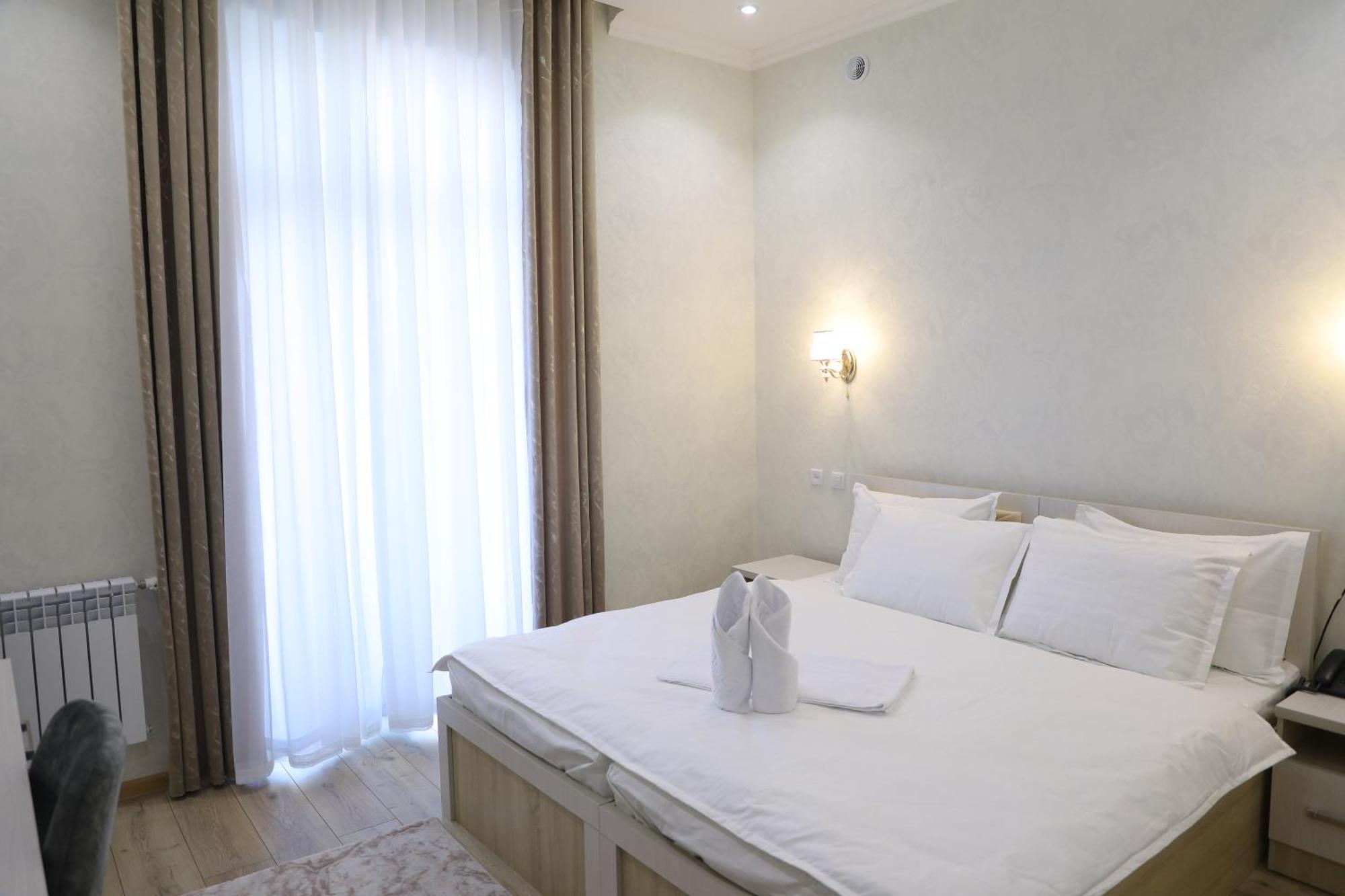 Status Hotel Карші Екстер'єр фото
