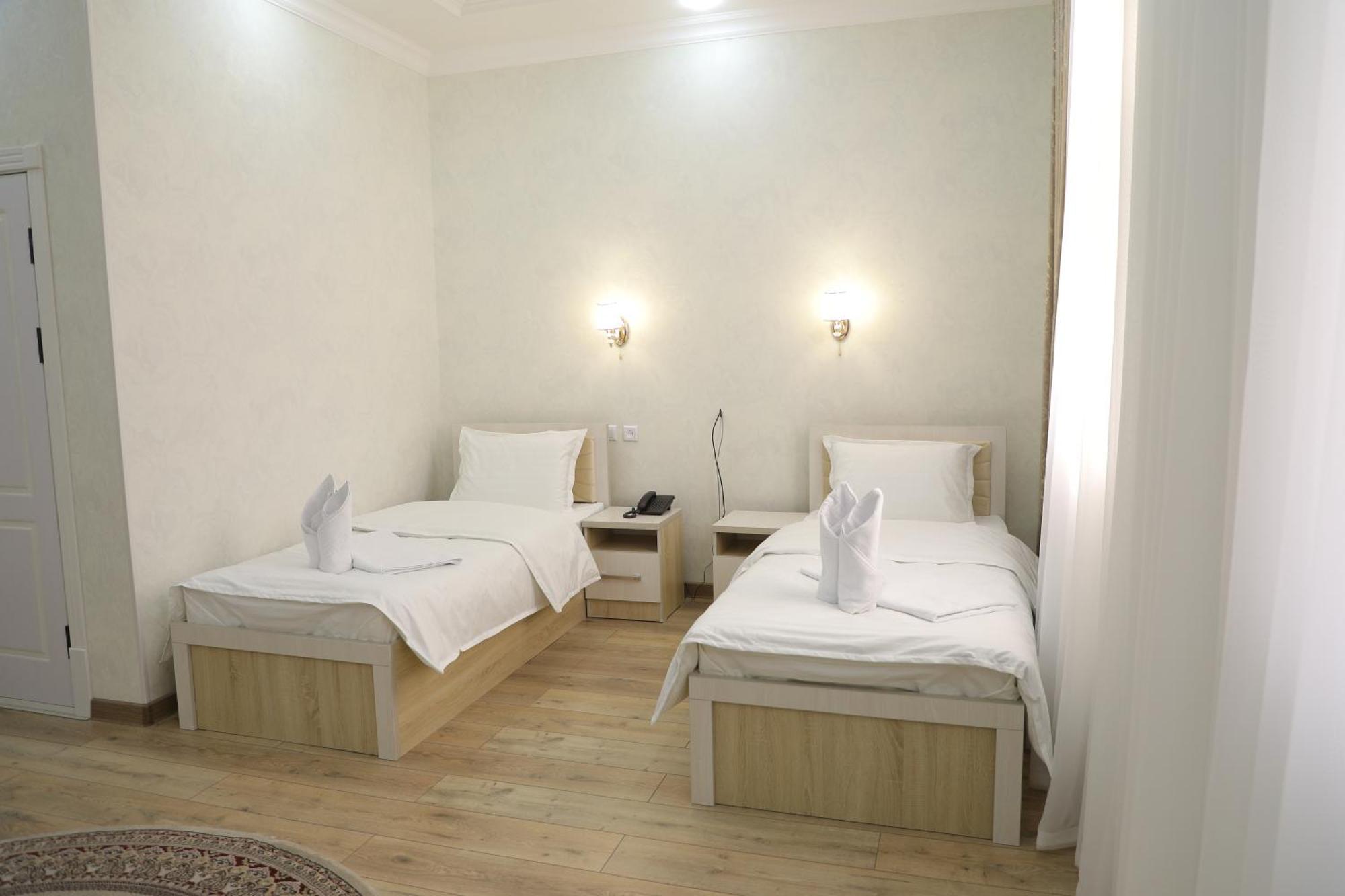 Status Hotel Карші Екстер'єр фото