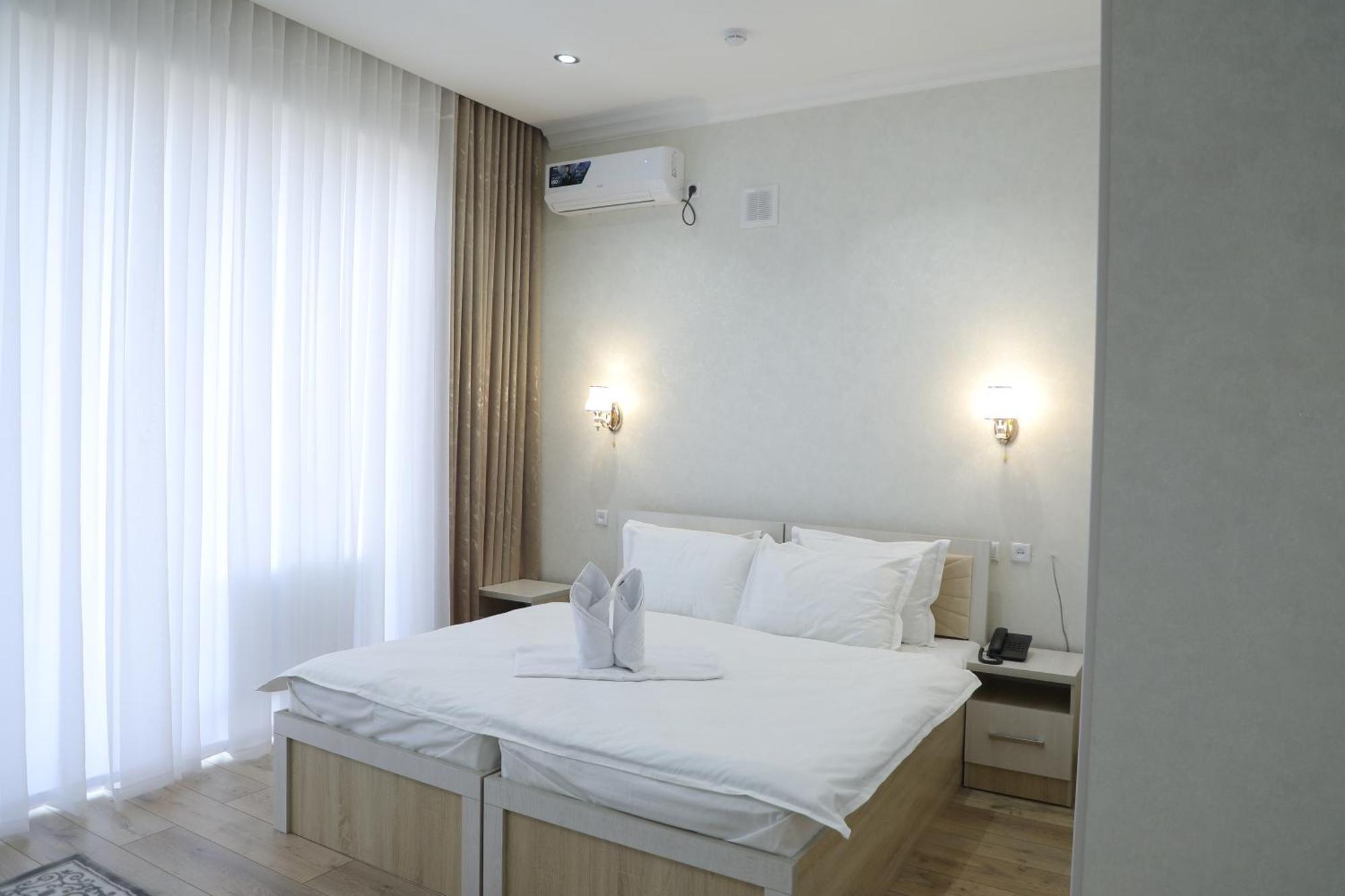 Status Hotel Карші Екстер'єр фото