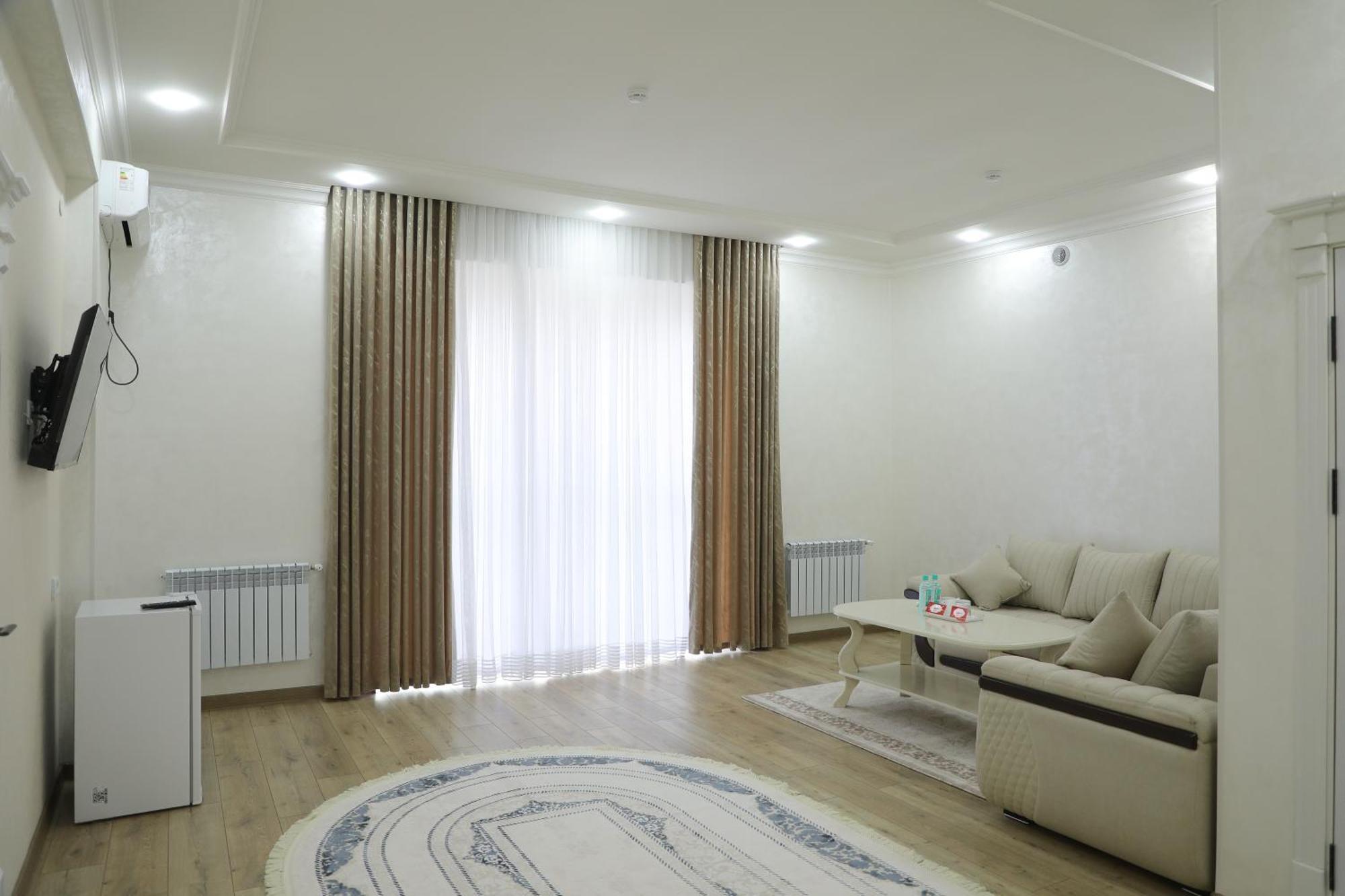 Status Hotel Карші Екстер'єр фото